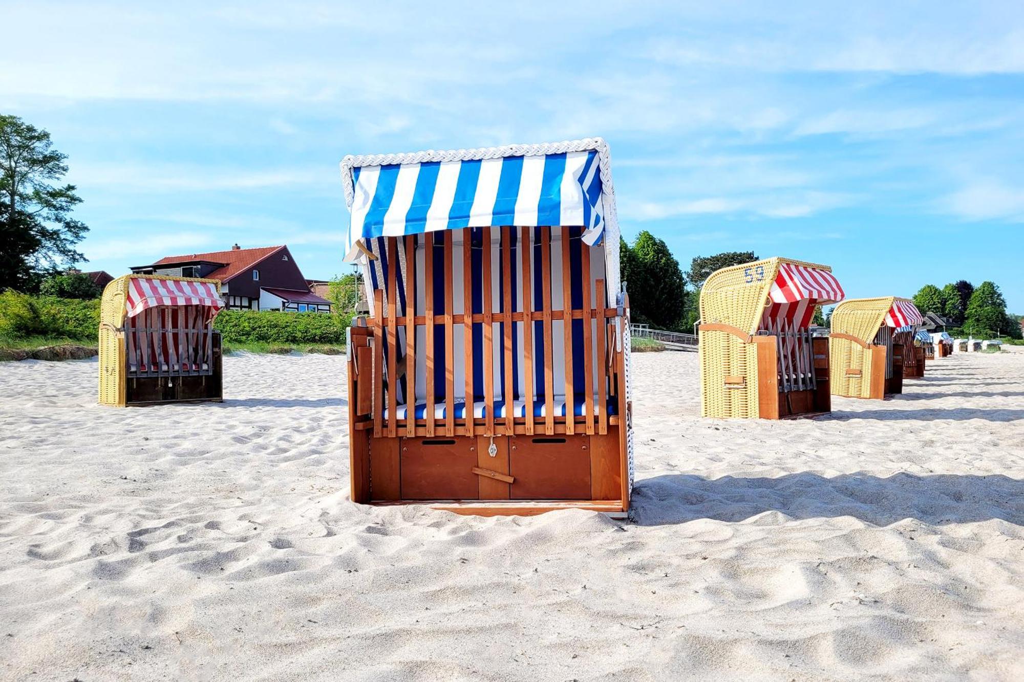 Strandnahe Moderne Ferienwohnung mit Garten Scharbeutz Exterior photo
